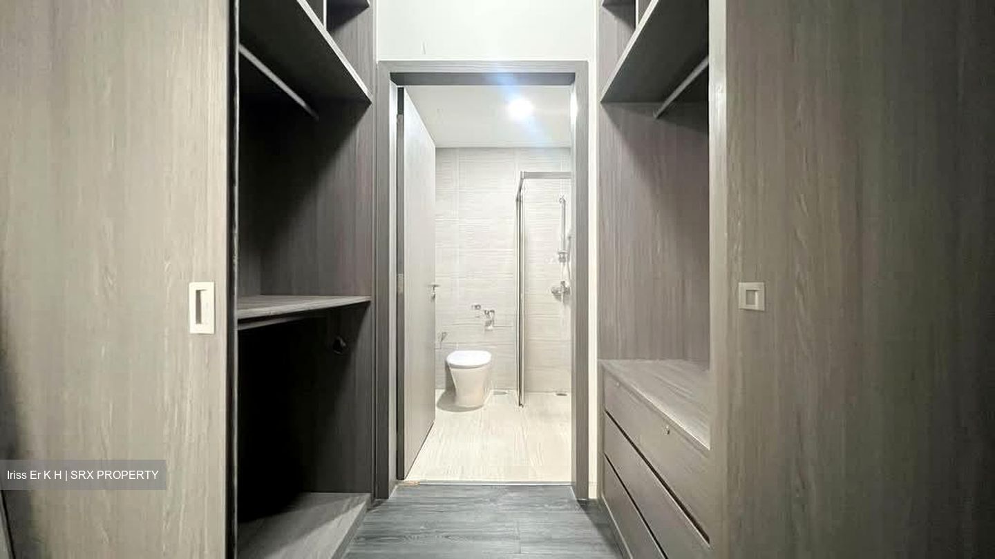 Sky Vue (D20), Condominium #550893421